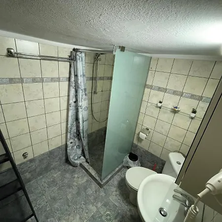 The Romantic Traveller