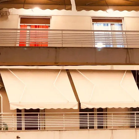 The Romantic Traveller *