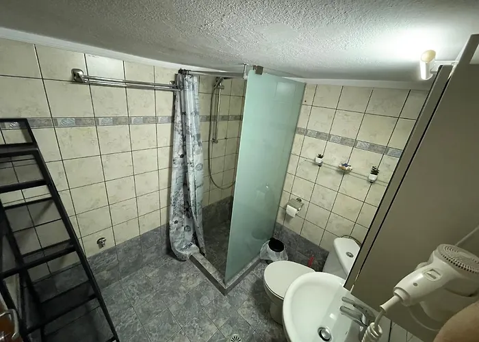 The Romantic Traveller